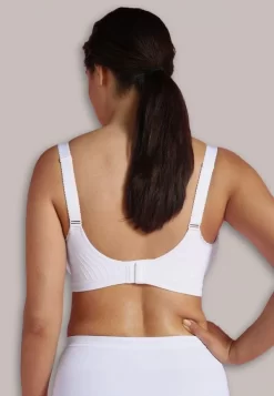 Carriwell Maternity & Nursing Padded GelWire Support -Fashion Lingerie Store 3400 padded carrigel maternity and nursing bra wht r1 lrt 600x866 1